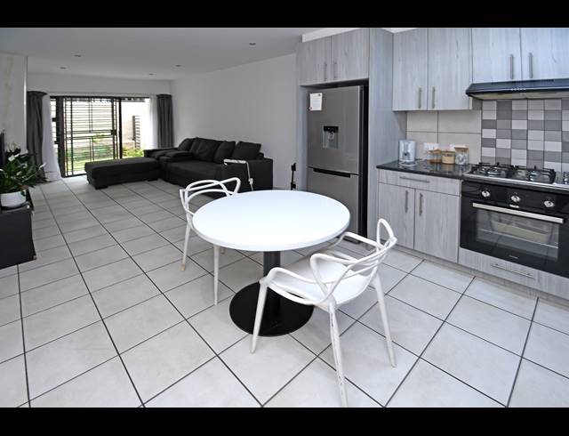 2 BEDROOM TOWNHOUSE FOR SALE IN FERNDALE